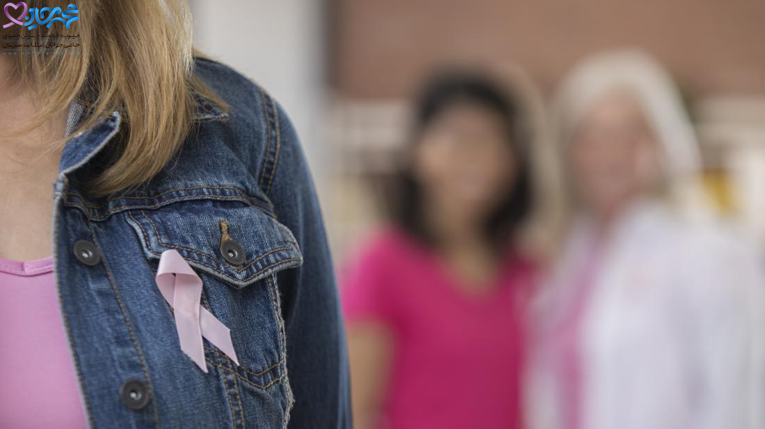 سرطان سینه چه نشانه ها و علائمی دارد|سرطان سینه|سن سرطان سینه زنان|